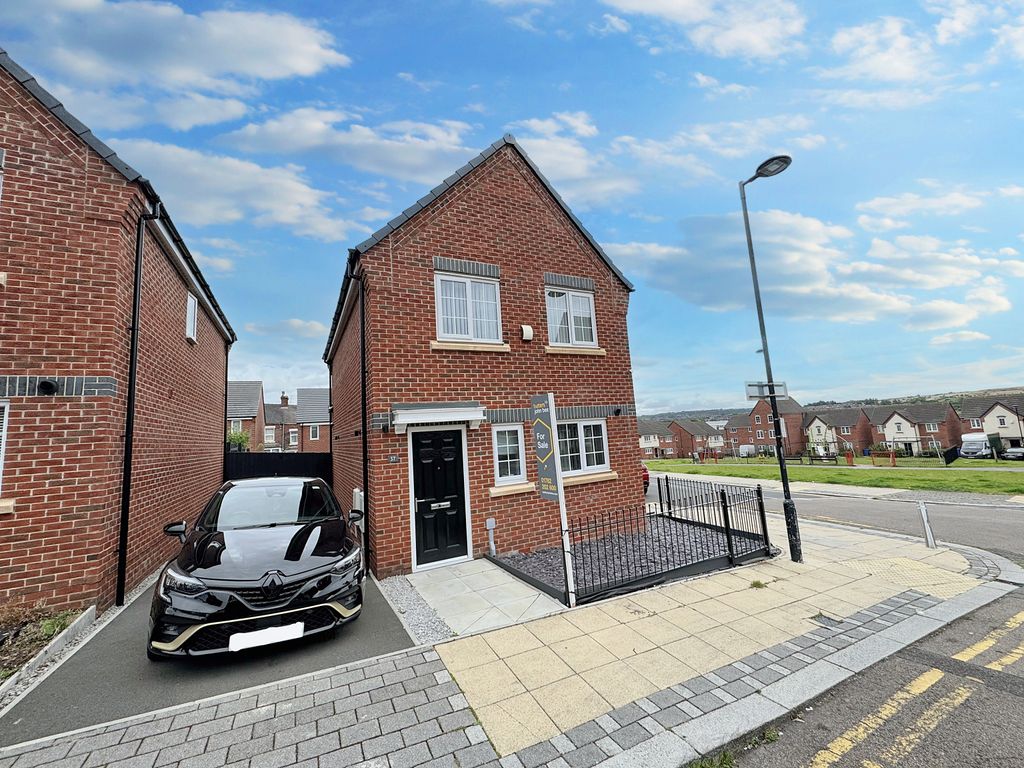 3 bed detached house for sale in Wellington Road, Hanley, StokeOn