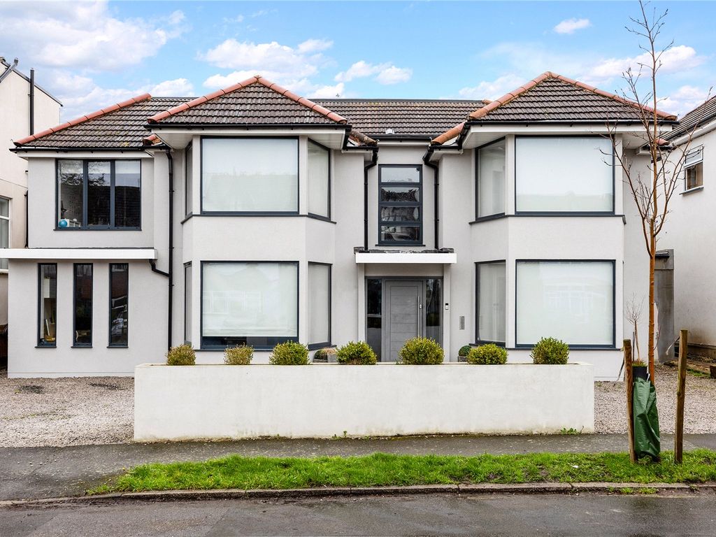 5 bed detached house for sale in Salcott Road, Beddington CR0, £