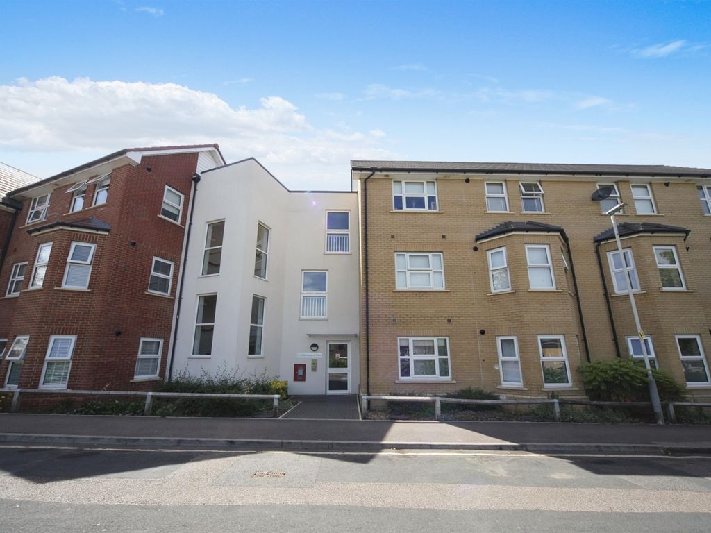 South Road, Luton LU1  