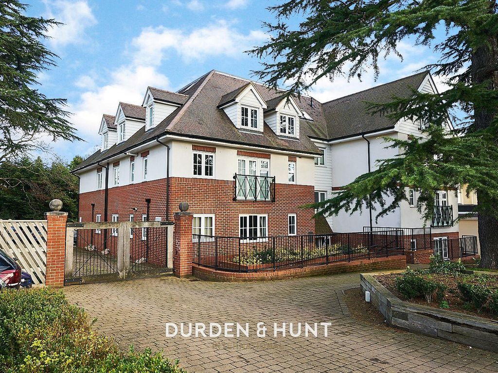 2 bed flat for sale in Station Road, Epping CM16 Zoopla