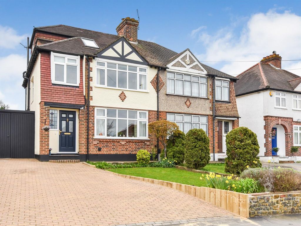 4 bed semidetached house for sale in Winkworth Road, Banstead SM7 Zoopla