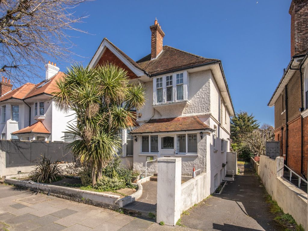 3 bed flat for sale in Palmeira Avenue, Hove BN3 Zoopla