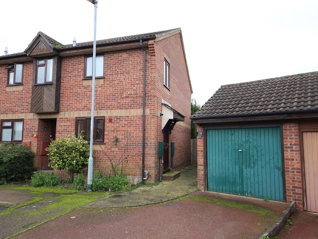 2 bed end terrace house for sale in Watermead, Bar Hill, Cambridge CB23