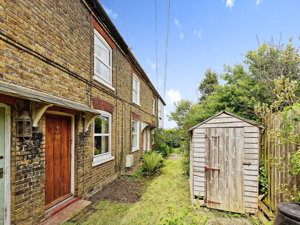 3 bed detached house to rent in Church Road, Oare, Faversham, Kent ME13