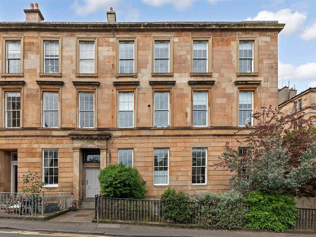 4 bed flat for sale in Otago Street, Hillhead, Glasgow G12, £340,000
