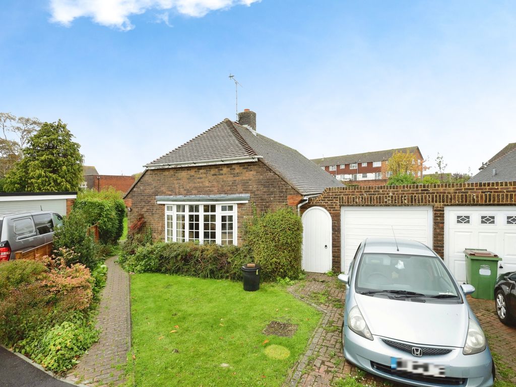3 bed bungalow for sale in Ashcroft Close, Ringmer, Lewes, East Sussex