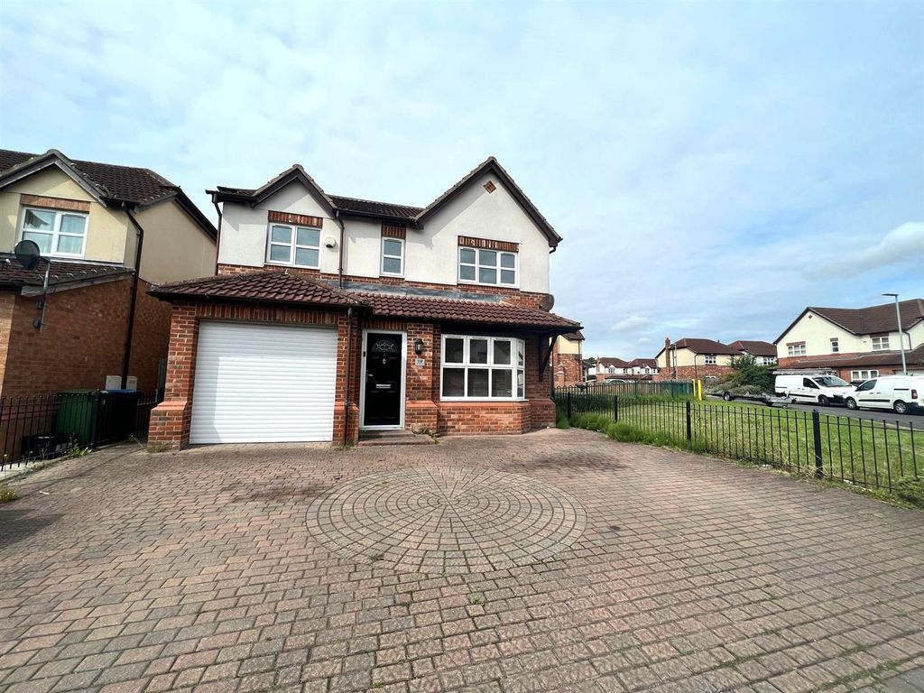 4 bed detached house for sale in Stapylton Drive, Horden, Peterlee SR8