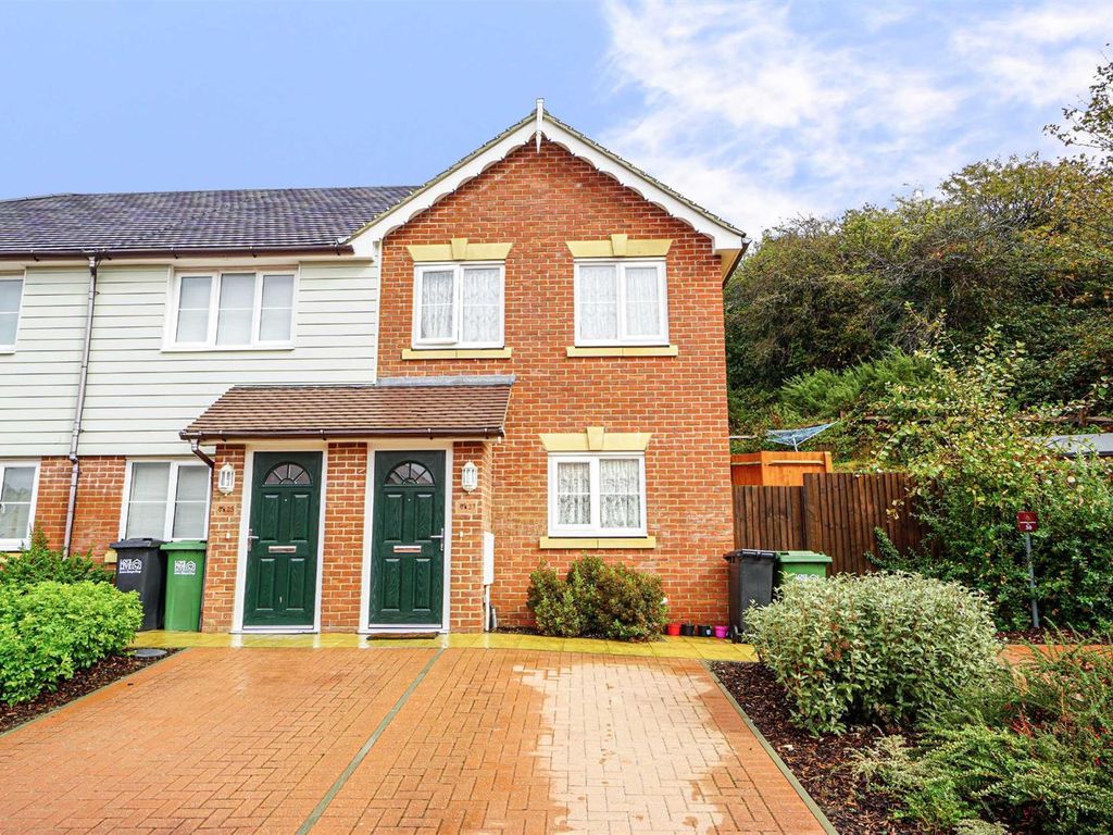 3 bed end terrace house for sale in Endeavour Way, Hastings TN34, £