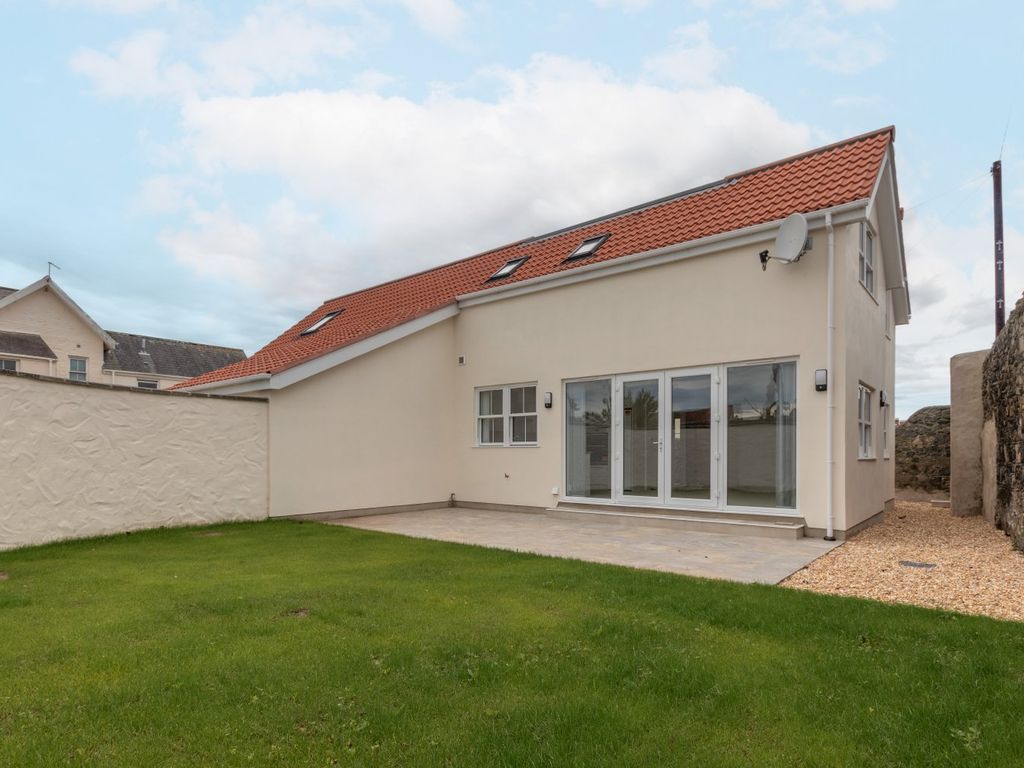 2 bed parking/garage to rent in 6 Ferrari Drive, Lowlands Road, Vale, Guernsey GY3, £2,300 pcm