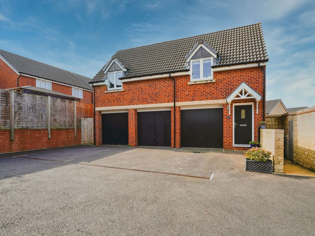 2 bed detached house for sale in Avocet Drive, Brockworth, Gloucester