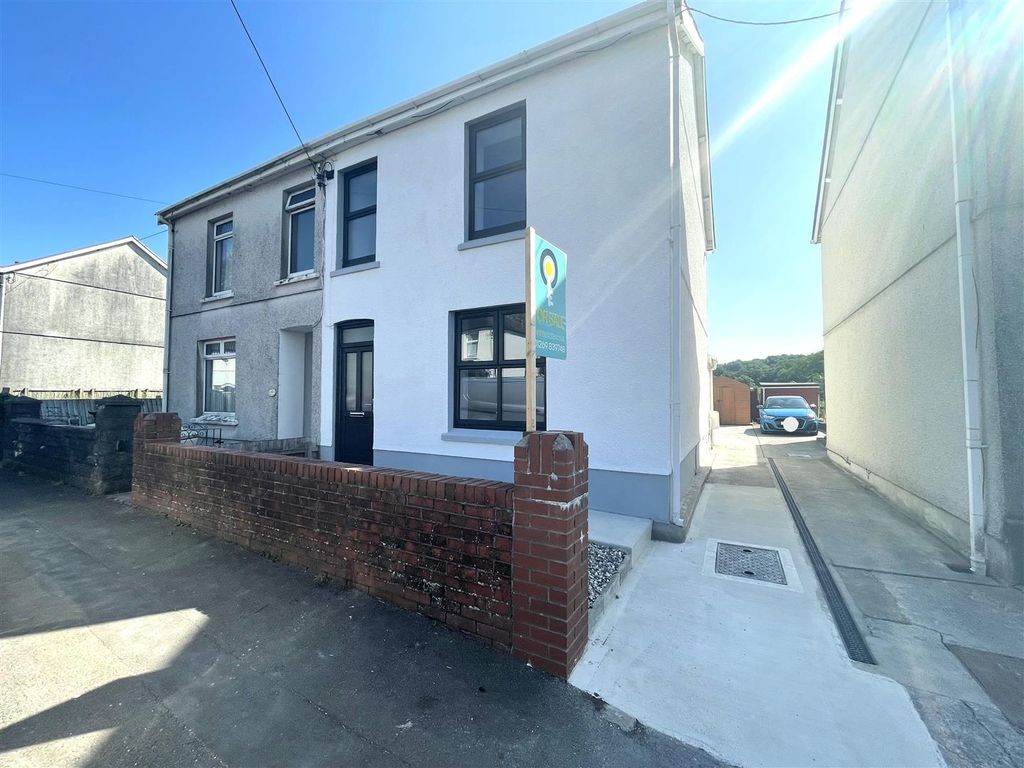 3 bed semidetached house for sale in Ammanford Road, Llandybie, Ammanford SA18 Zoopla