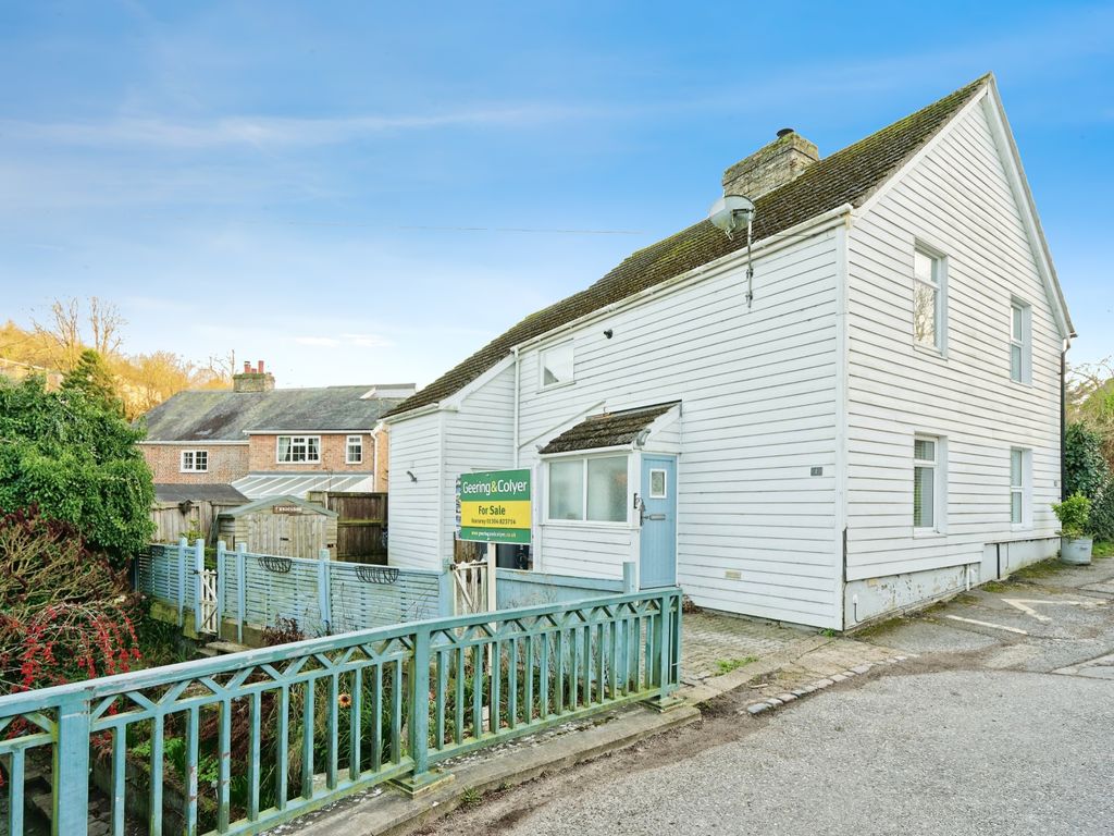 3 bed semidetached house for sale in Brookside, Temple Ewell, Dover