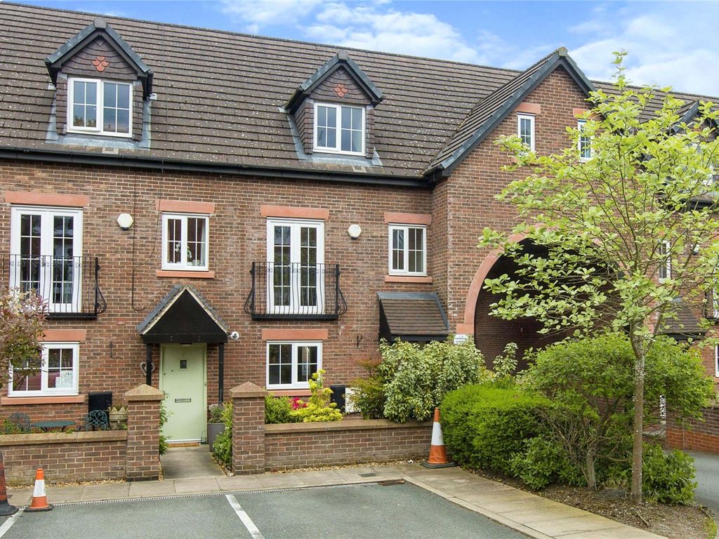 4 bed terraced house for sale in Thorn Hill Gardens, Standish, Wigan