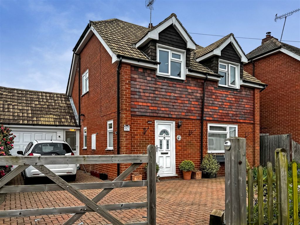 3 bed detached house for sale in Lower Road, Woodchurch, Kent TN26 - Zoopla