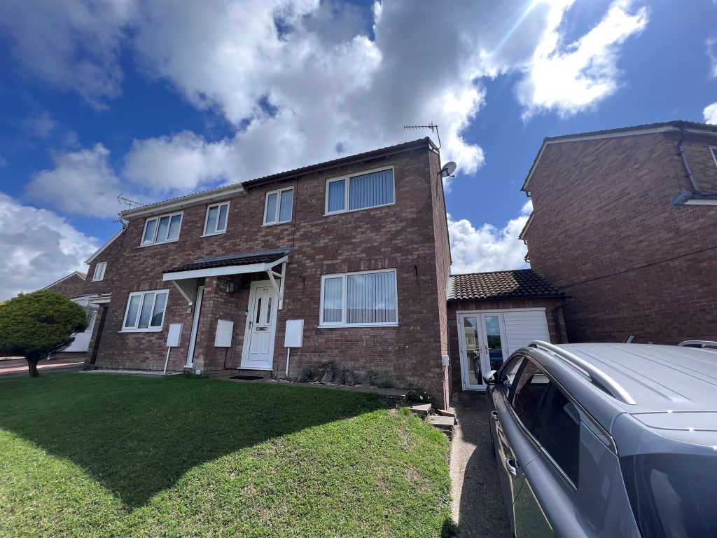 3 bed semidetached house for sale in Davis Avenue, Bryncethin