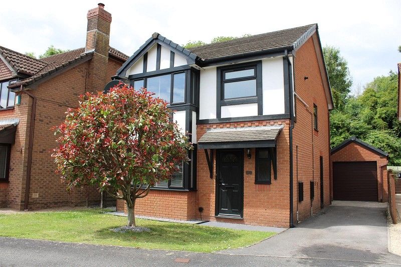 3 bed detached house for sale in Picton Gardens, Bridgend, Bridgend