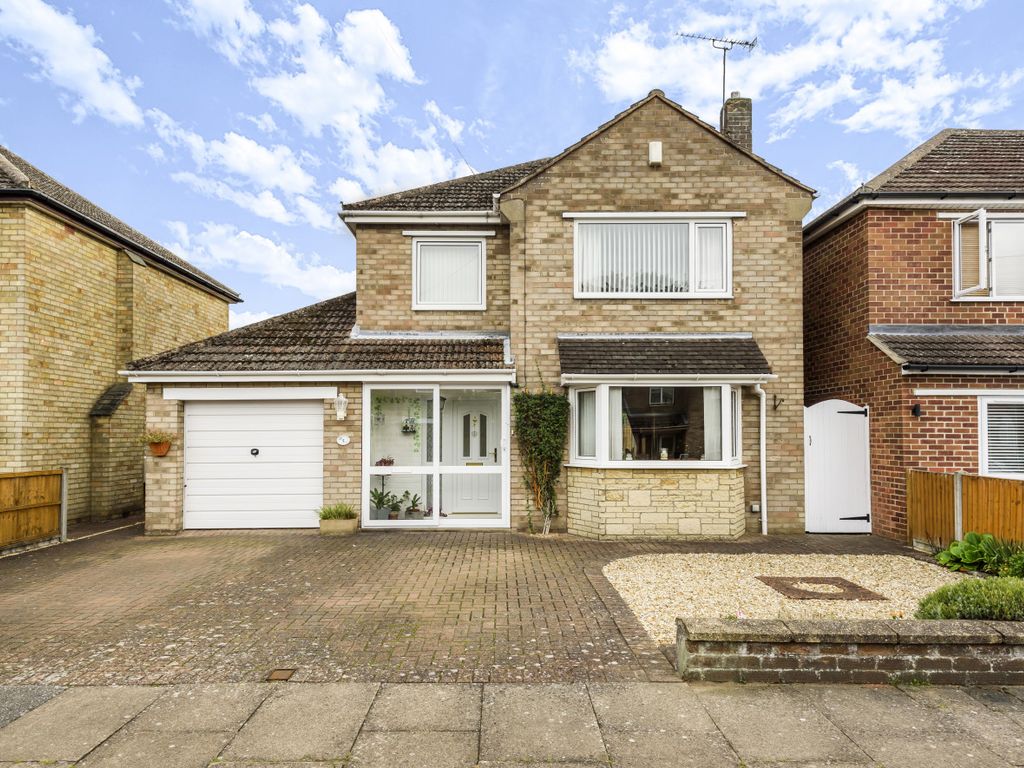 3 bed detached house for sale in Thirsk Drive, North Hykeham, Lincoln