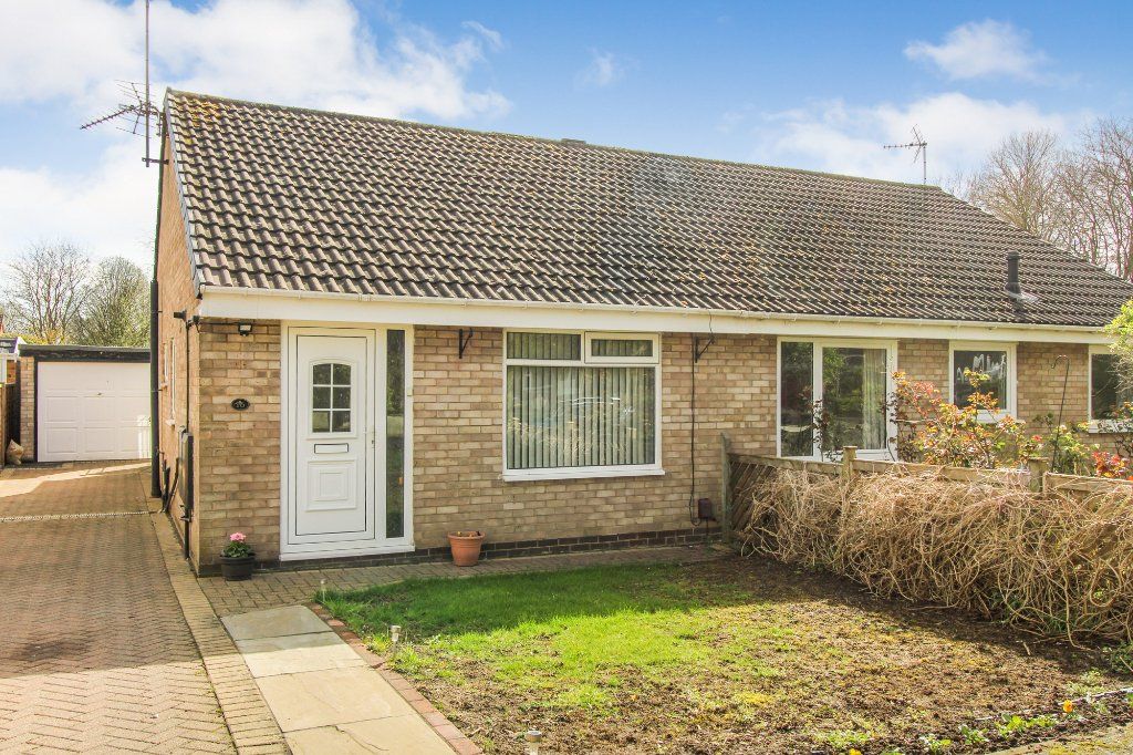 2 bed bungalow for sale in Birkdale Avenue, Knaresborough, North