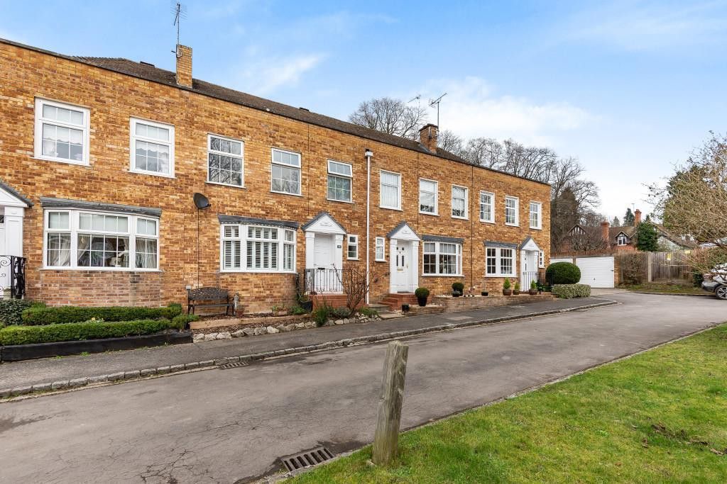 3 bed terraced house for sale in Millers Close, Goring On Thames RG8 Zoopla