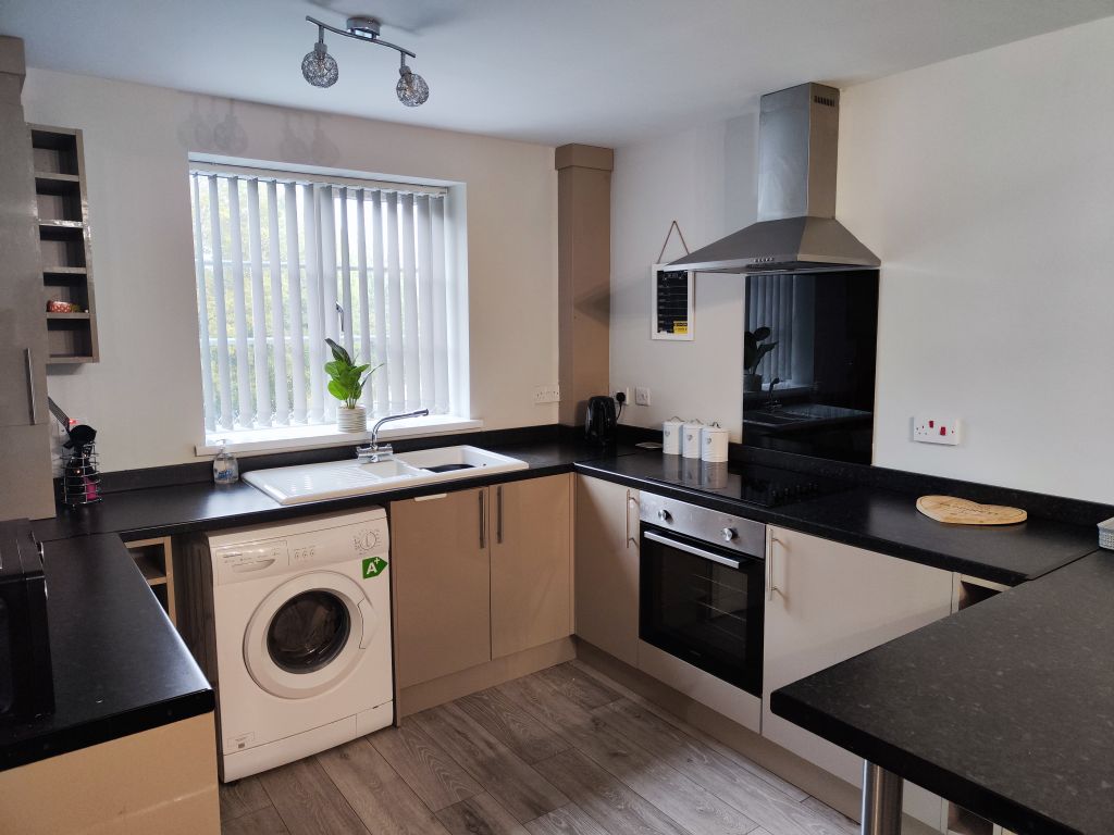 2 bed to rent in Llangyfelach Street, Swansea SA1, £950 pcm Zoopla