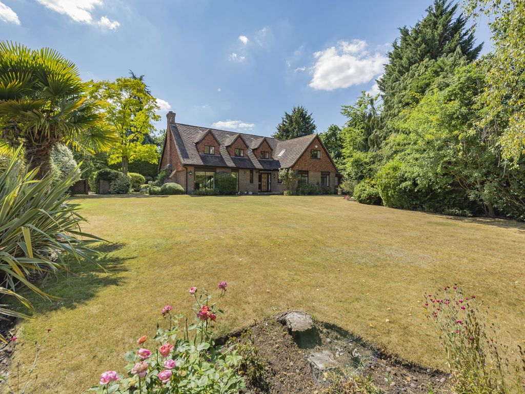 Holbrook Lane, Chislehurst BR7  