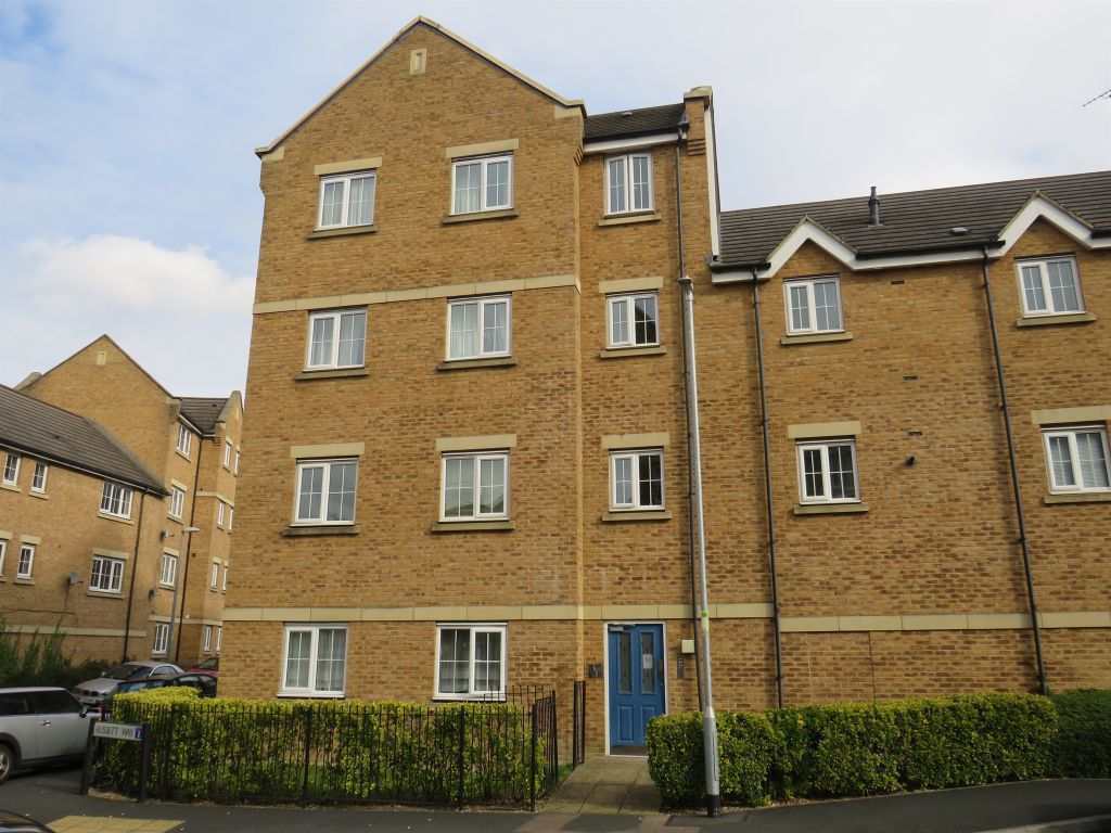 2 bed flat for sale in Russett Way, Dunstable LU5 Zoopla