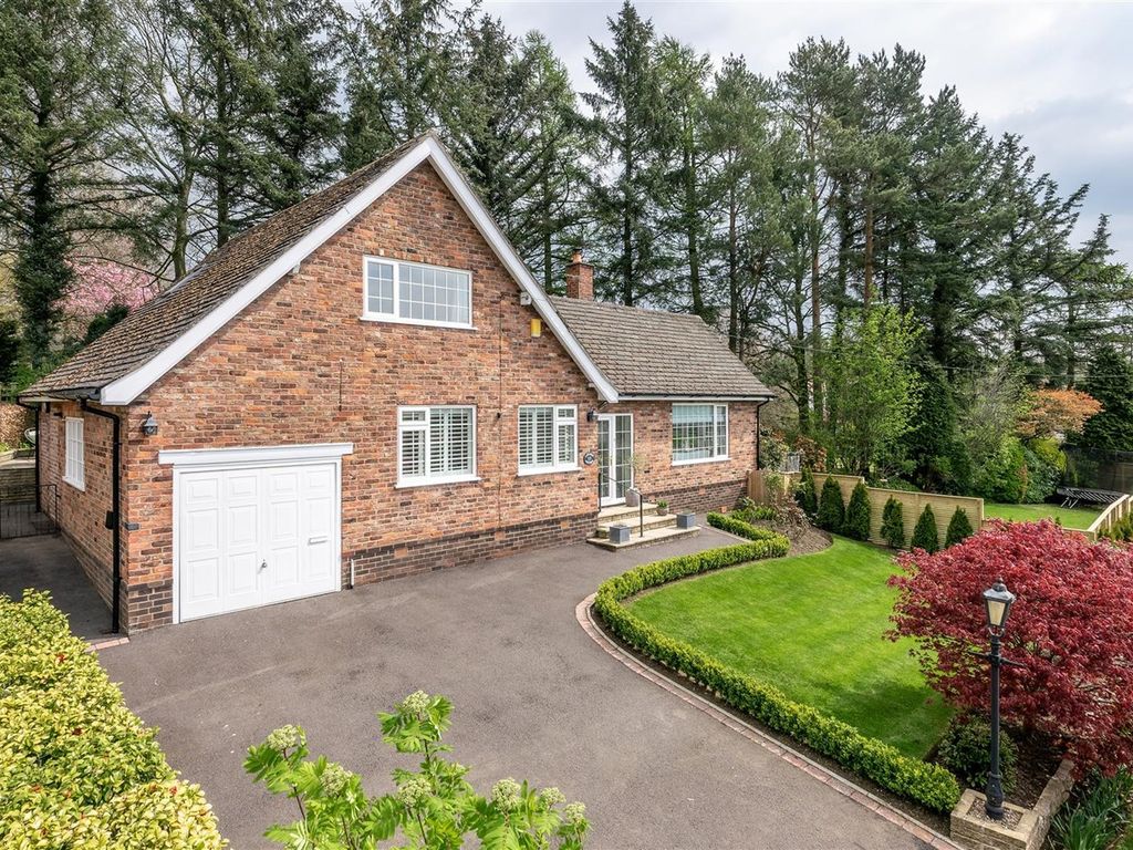 3 bed detached house for sale in Badger Road, Prestbury, Macclesfield