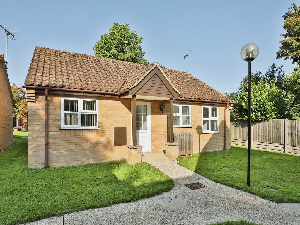 2 bed detached bungalow for sale in Northwell Place, Northwell Pool