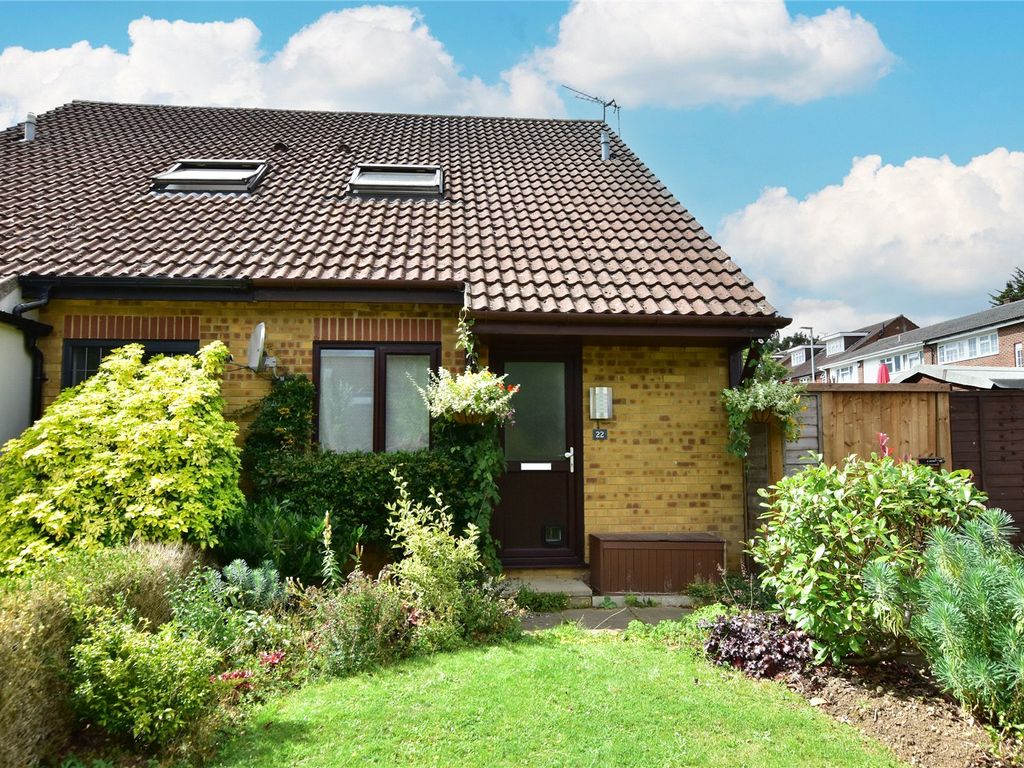 1 bed terraced house for sale in Lancaster Way, Abbots Langley WD5, £