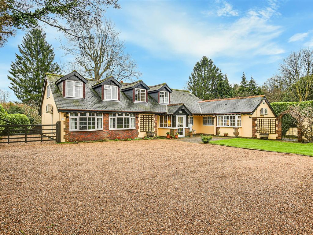 6 bed detached house for sale in Paynesfield Road, Tatsfield, Westerham