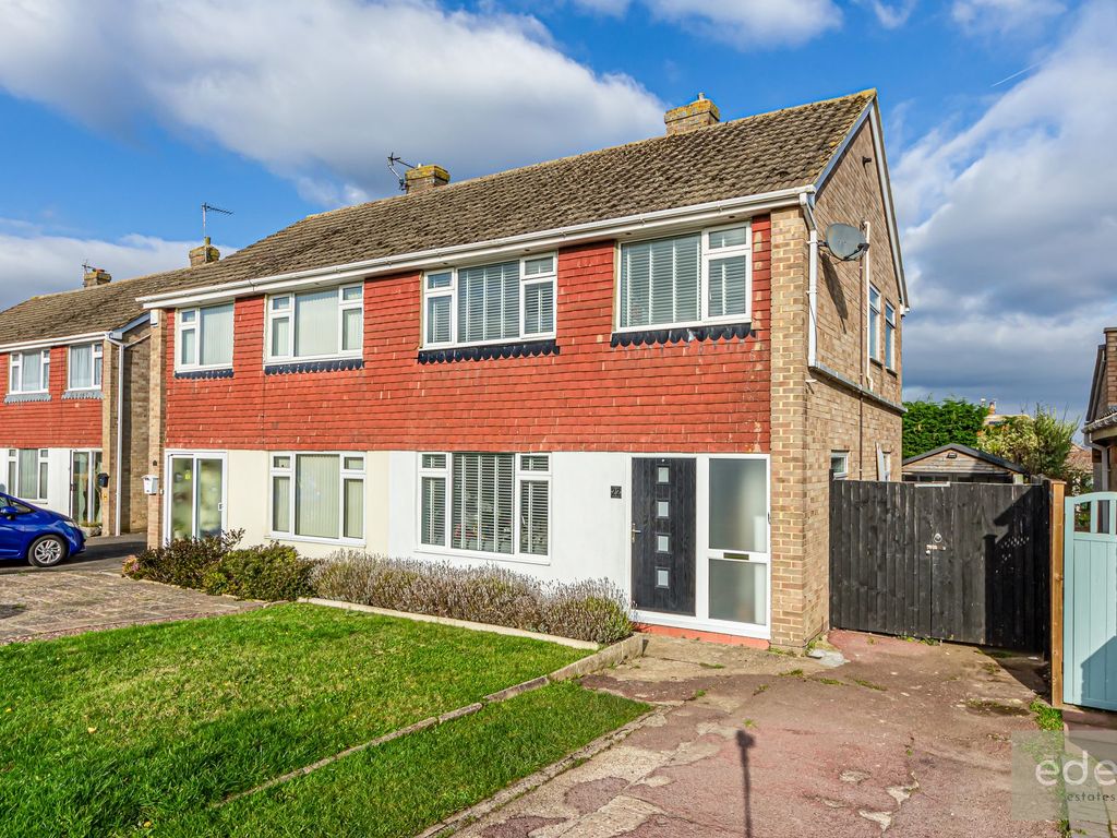 3 bed semidetached house for sale in Gresham Road, Coxheath ME17 Zoopla