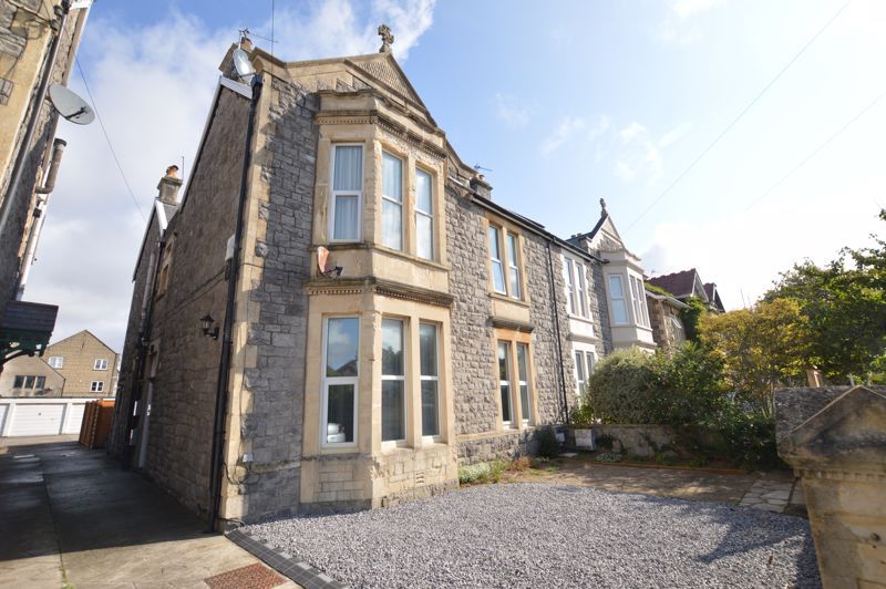 1 bed flat to rent in Charlton Road, WestonSuperMare BS23, £795 pcm