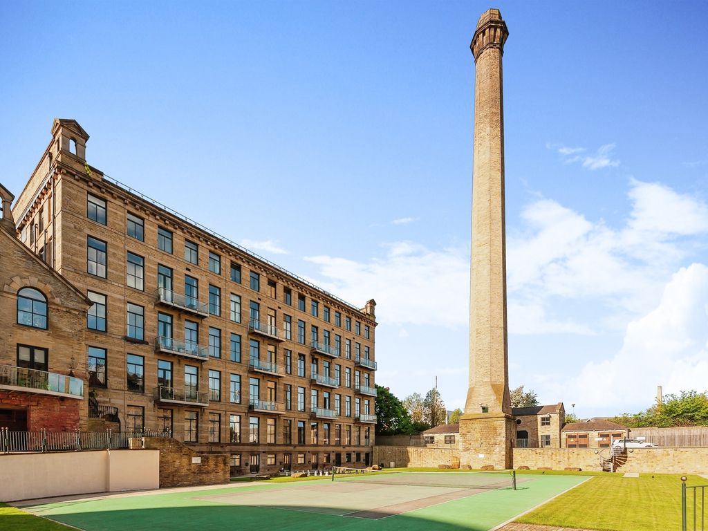 4 bed penthouse for sale in Salts Mill Road, Baildon, Shipley BD17, £