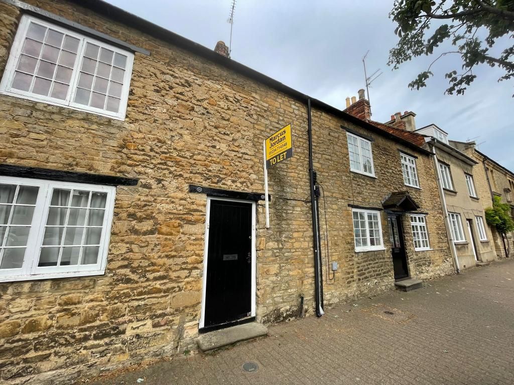 3 bed cottage to rent in High Street, Olney MK46, £1,250 pcm Zoopla