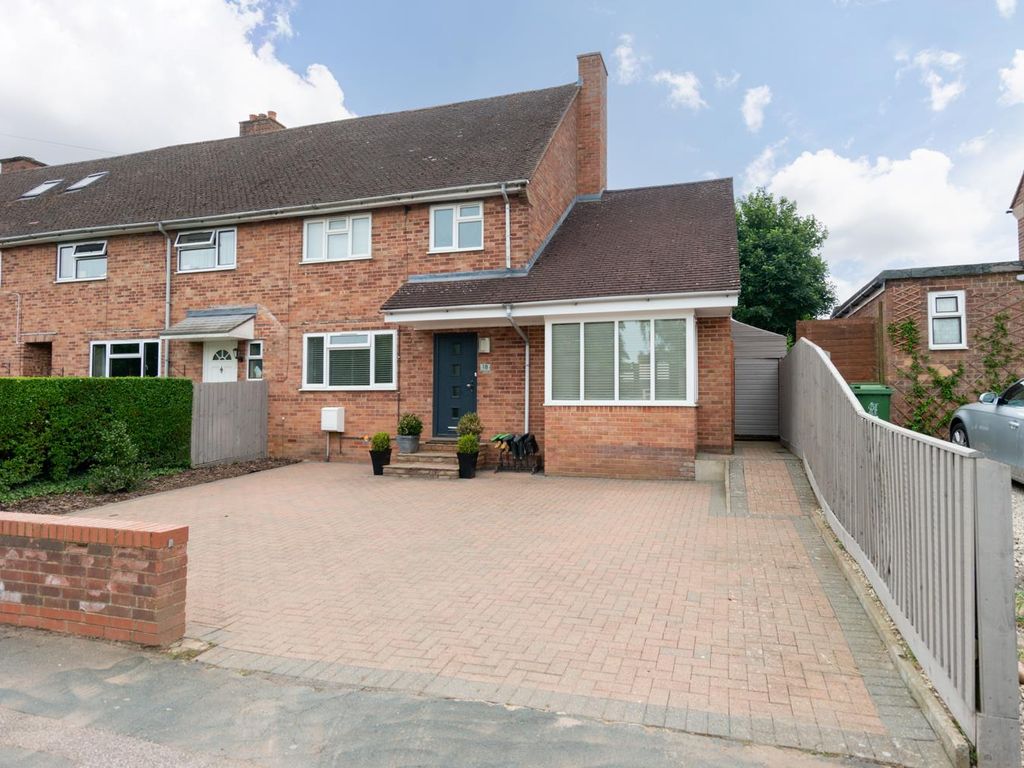 4 bed end terrace house for sale in Green End, Great Brickhill
