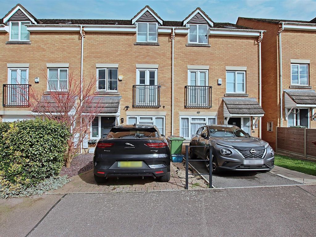 3 bed town house for sale in Wordsworth Gardens, Elstree, Borehamwood WD6, £639,950 Zoopla