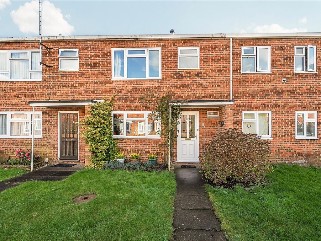 3 bed terraced house for sale in Rothwell Walk, Caversham, Reading RG4