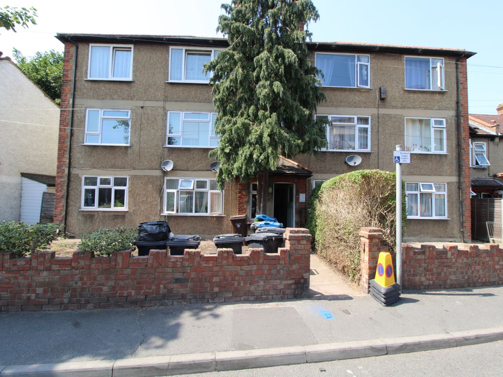 Love Lane, Mitcham CR4  