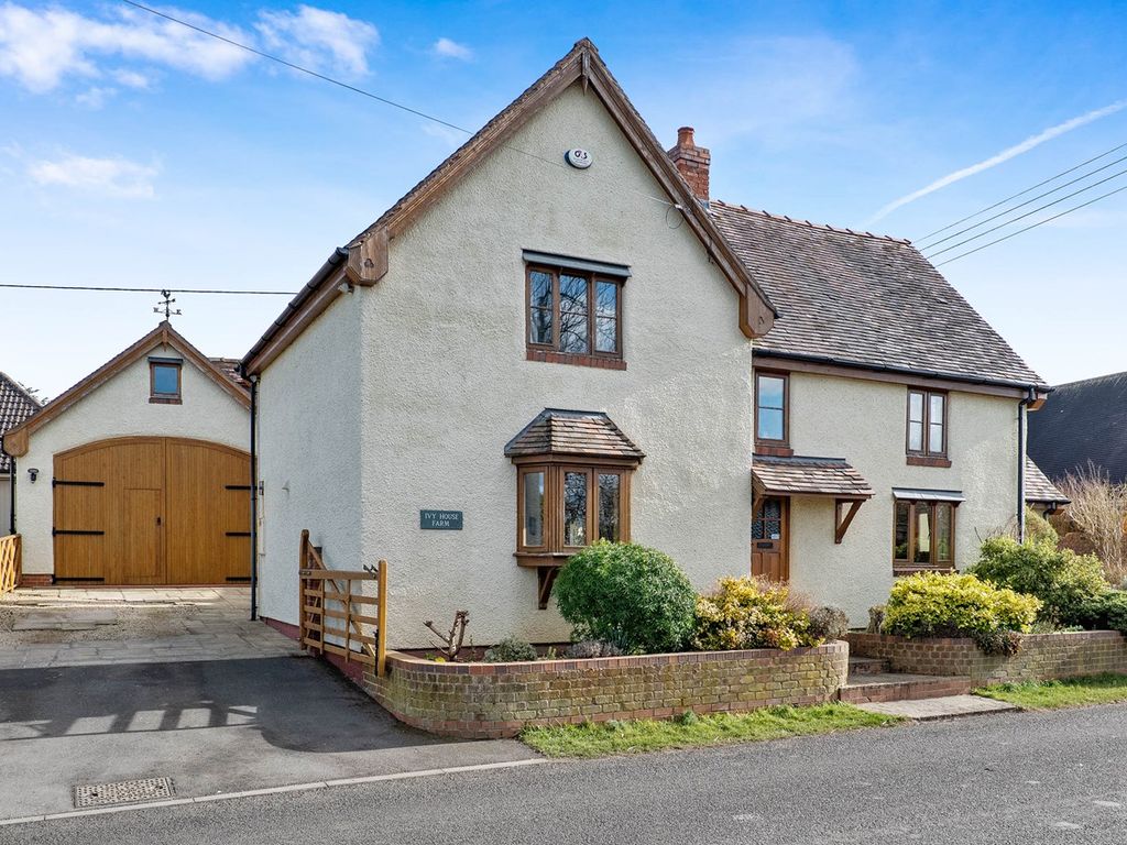 4 bed detached house for sale in Main Street, Bishampton, Pershore WR10