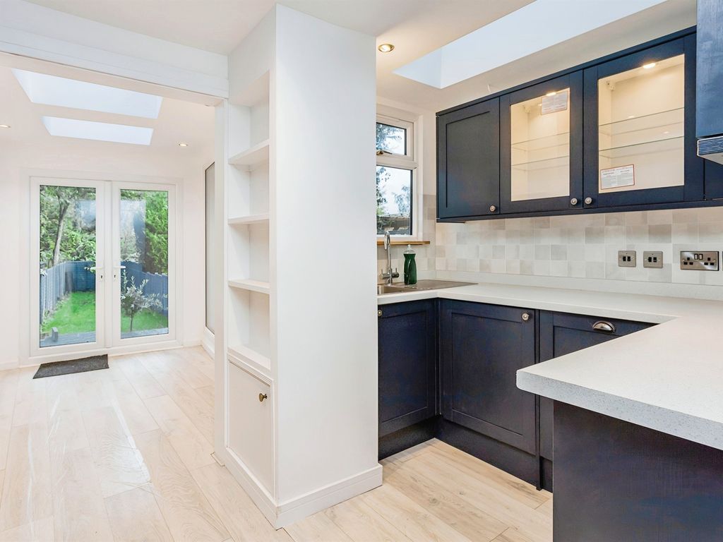 2 bed end terrace house for sale in Leylands Road, Burgess Hill RH15, £