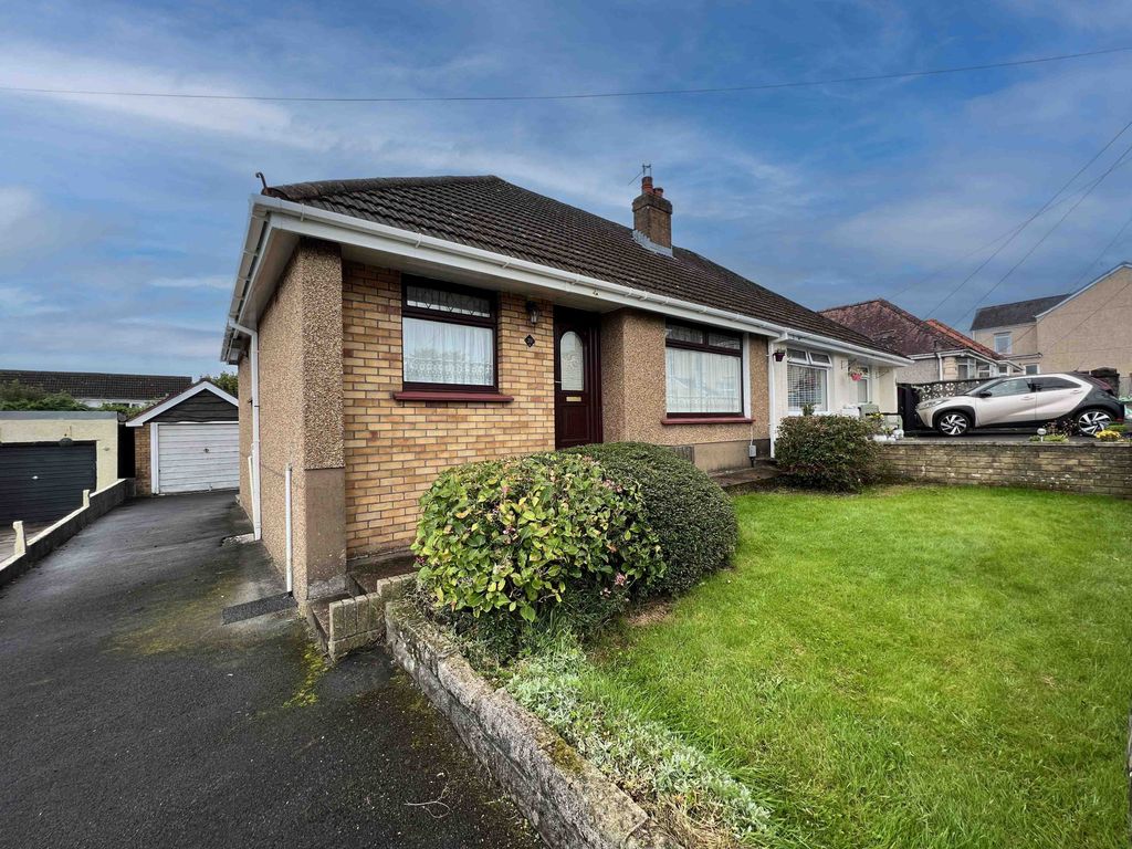 2 bed bungalow for sale in North Road, Loughor, Swansea SA4, £169,999