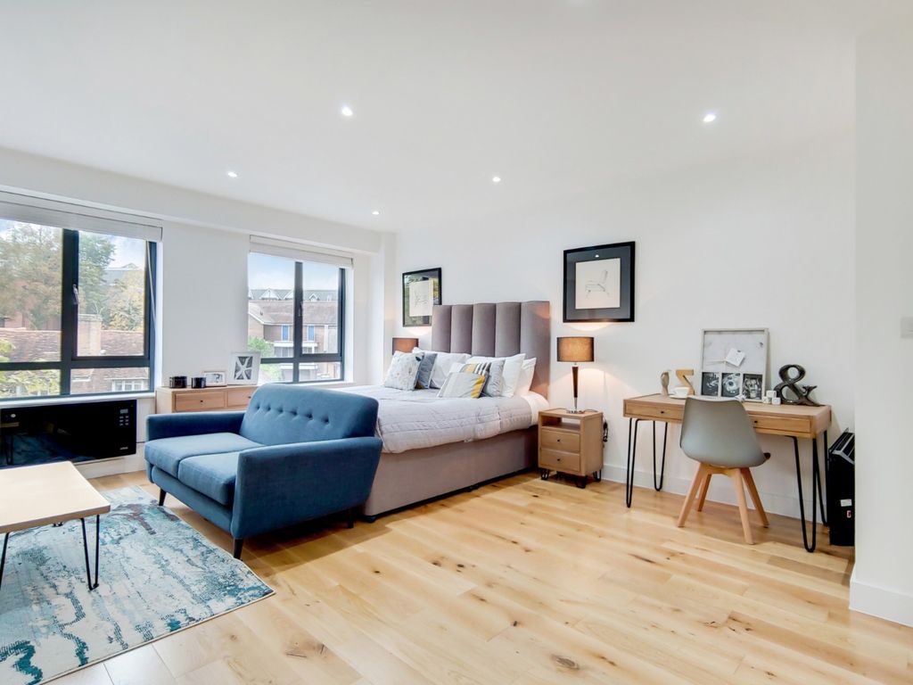 Studio to rent in North Street, Leatherhead, Surrey KT22 Zoopla