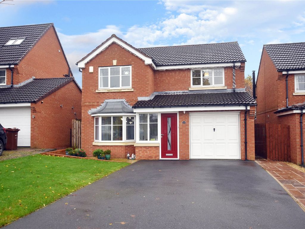 4 bed detached house for sale in Windsor Oval, Tingley, Wakefield, West