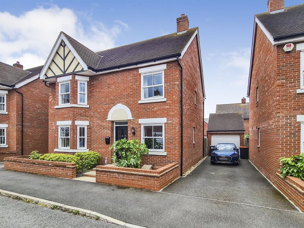 4 bed detached house for sale in Broad Mead Avenue, Great Denham