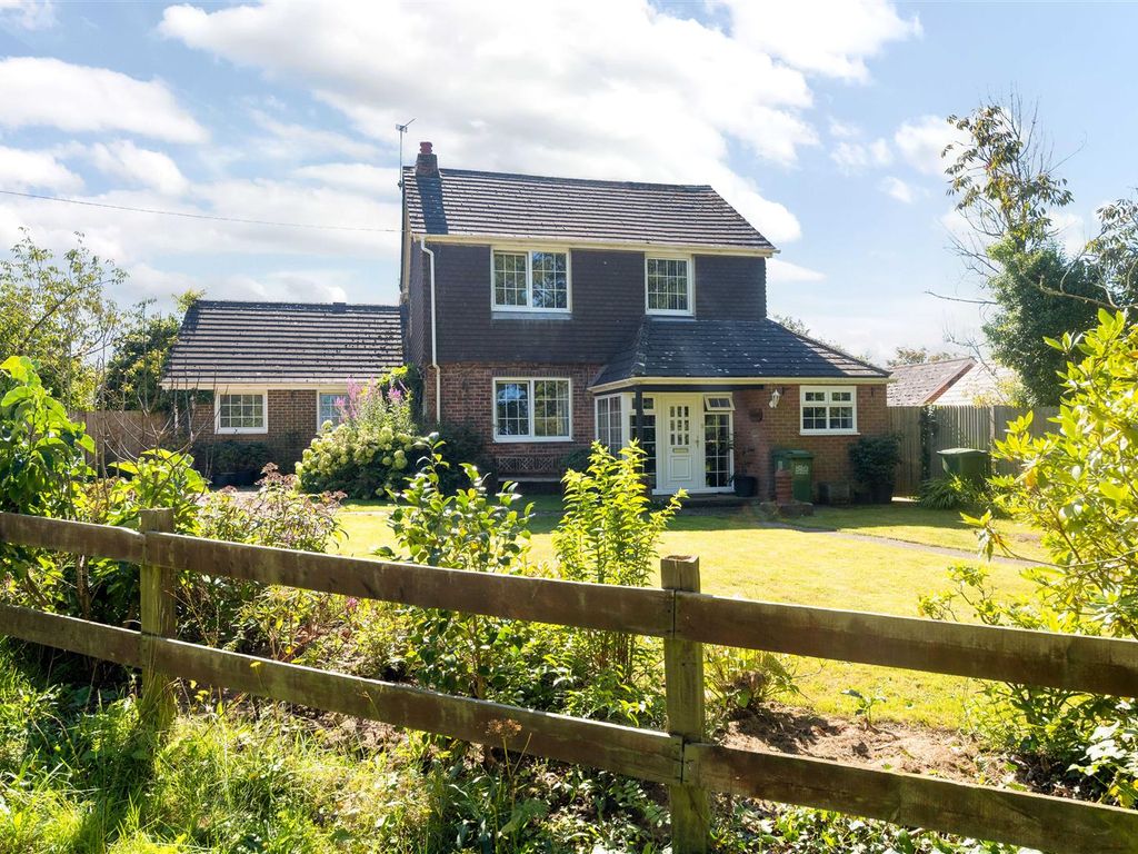 4 bed detached house for sale in Butchers Lane, Three Oaks, Hastings