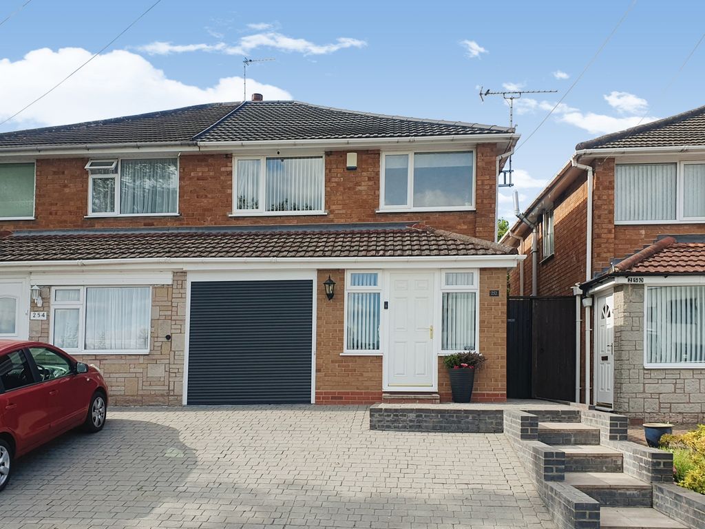 3 bed semidetached house for sale in Turves Green, Longbridge