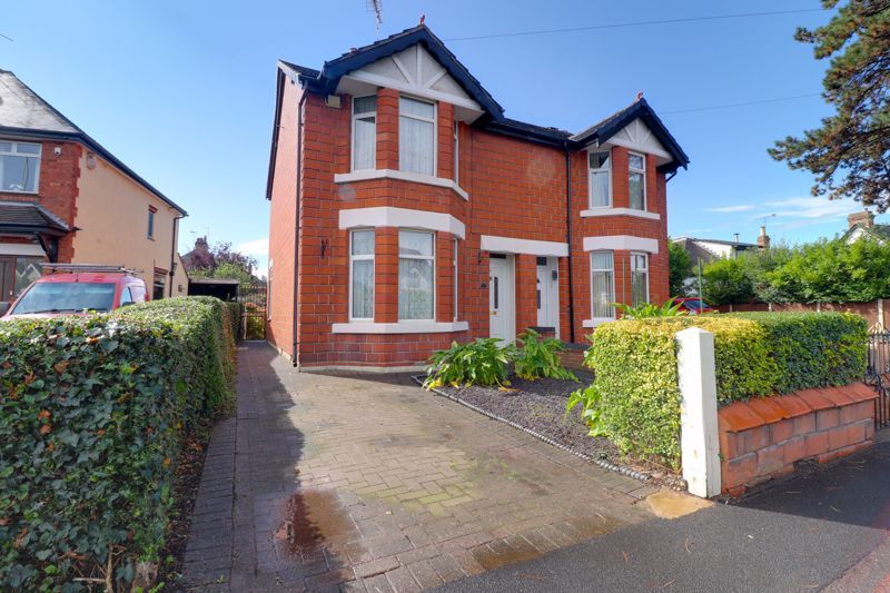 3 bed semidetached house for sale in Queensville, Stafford