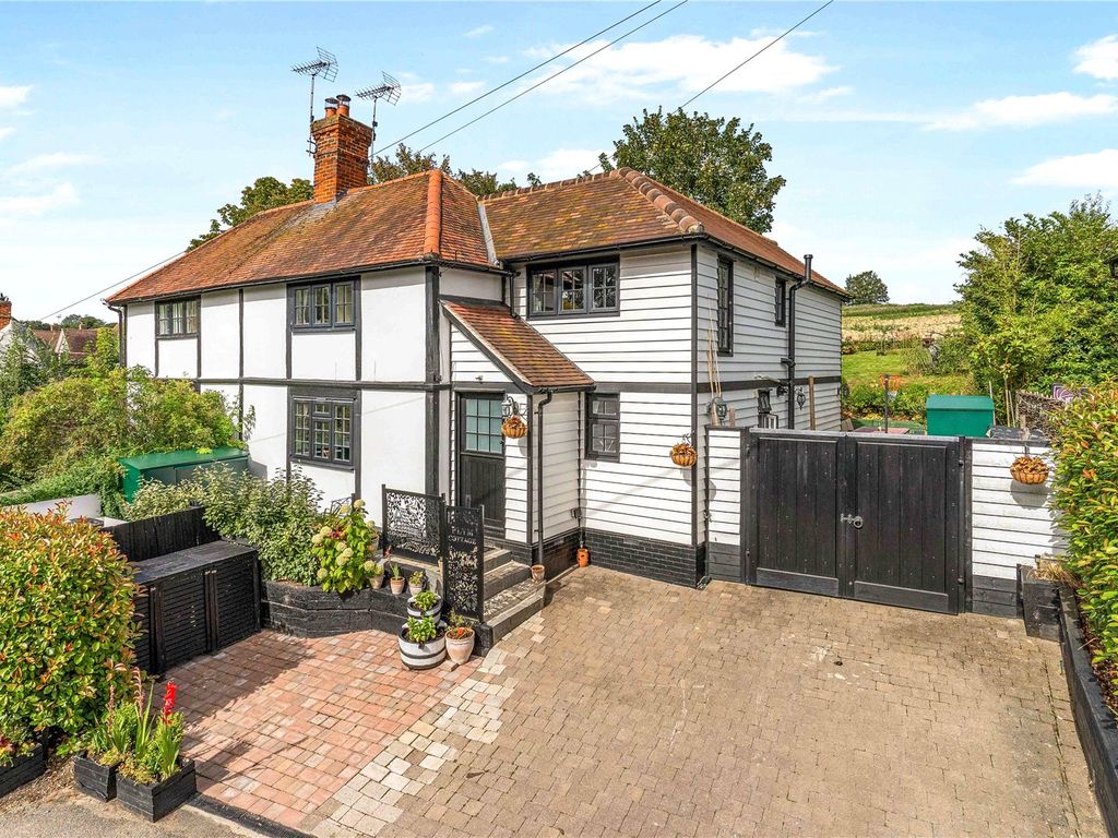 4 bed semidetached house for sale in Wicken Road, Arkesden, Nr Saffron