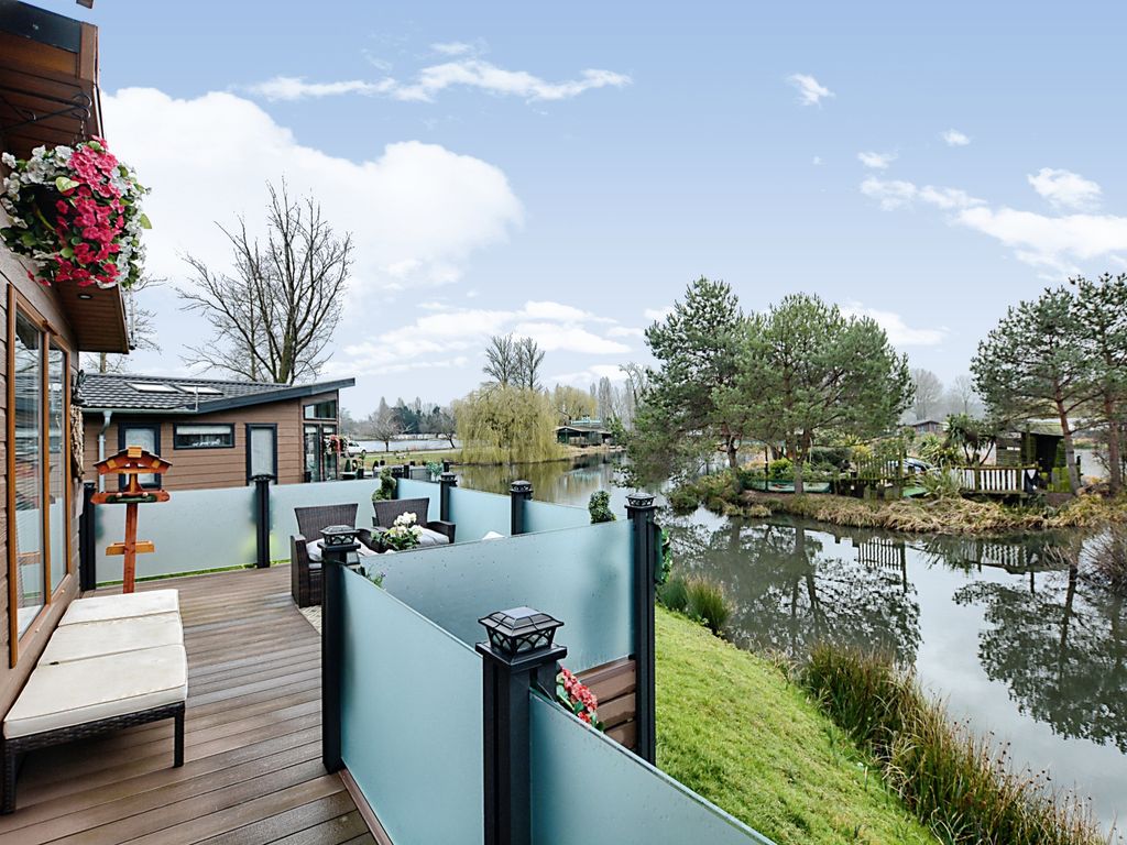 3 bed detached house for sale in Clearwater, Crow Lane, Little Billing NN3, £170,000 Zoopla