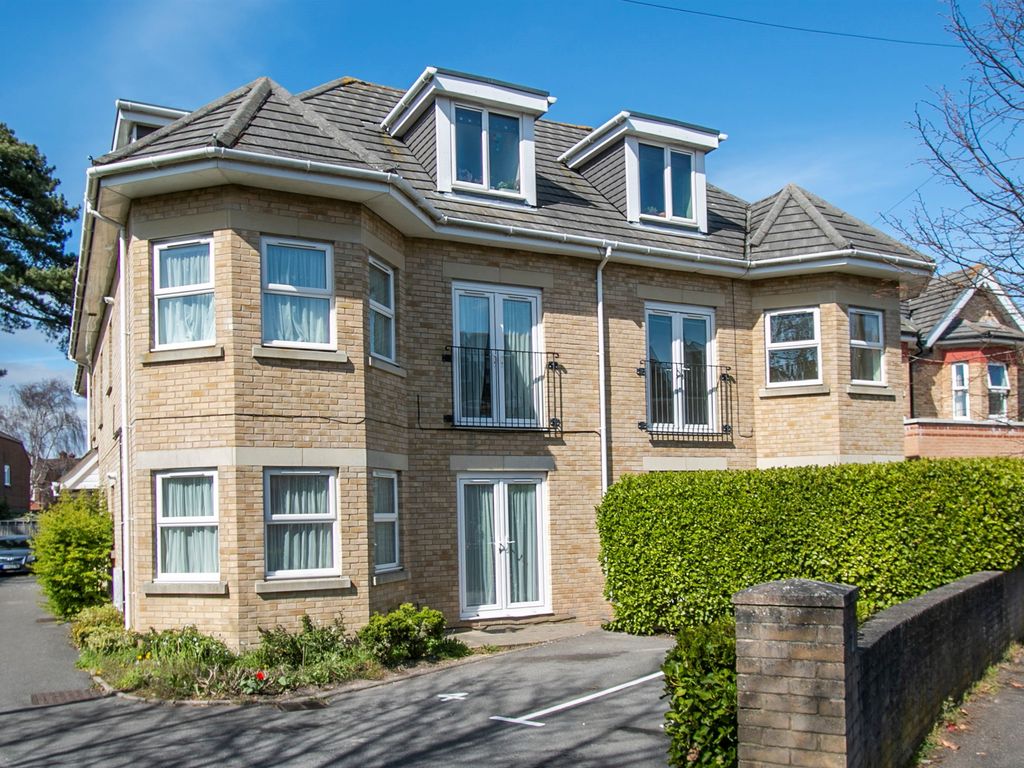 2 bed flat for sale in Harvey Road, Southbourne, Bournemouth BH5 Zoopla